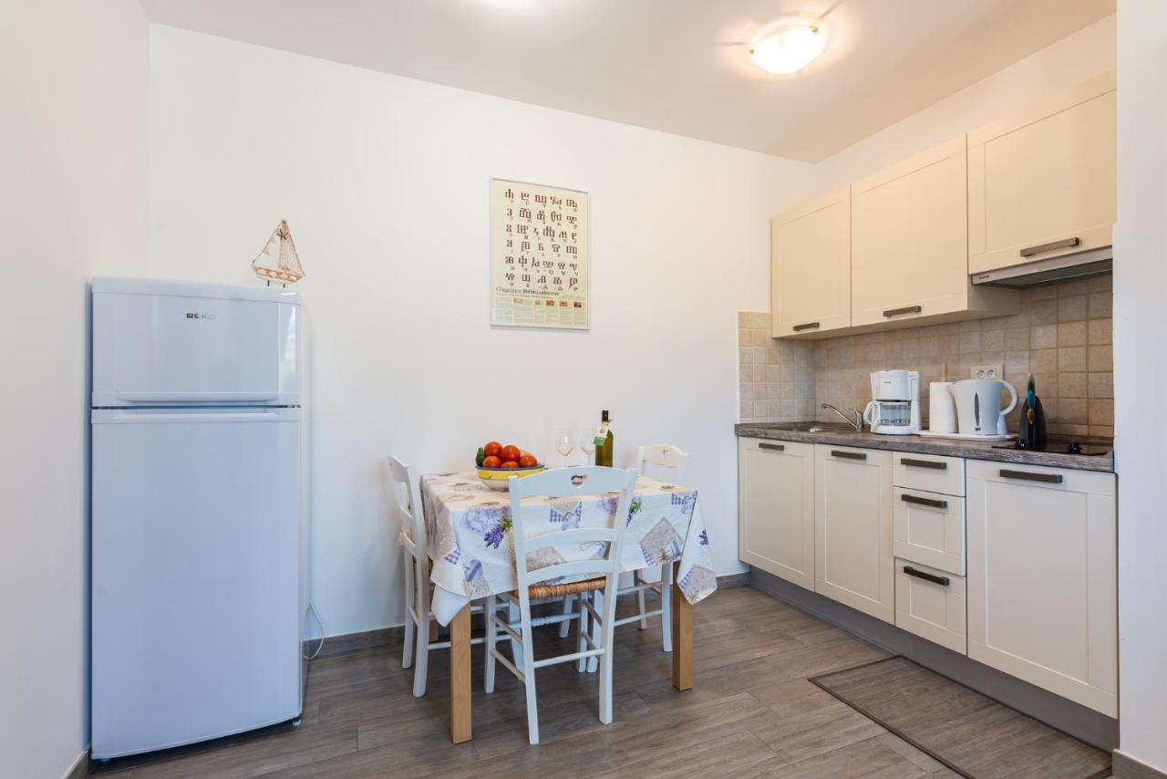 Apartments Garden บัชกา ภายนอก รูปภาพ